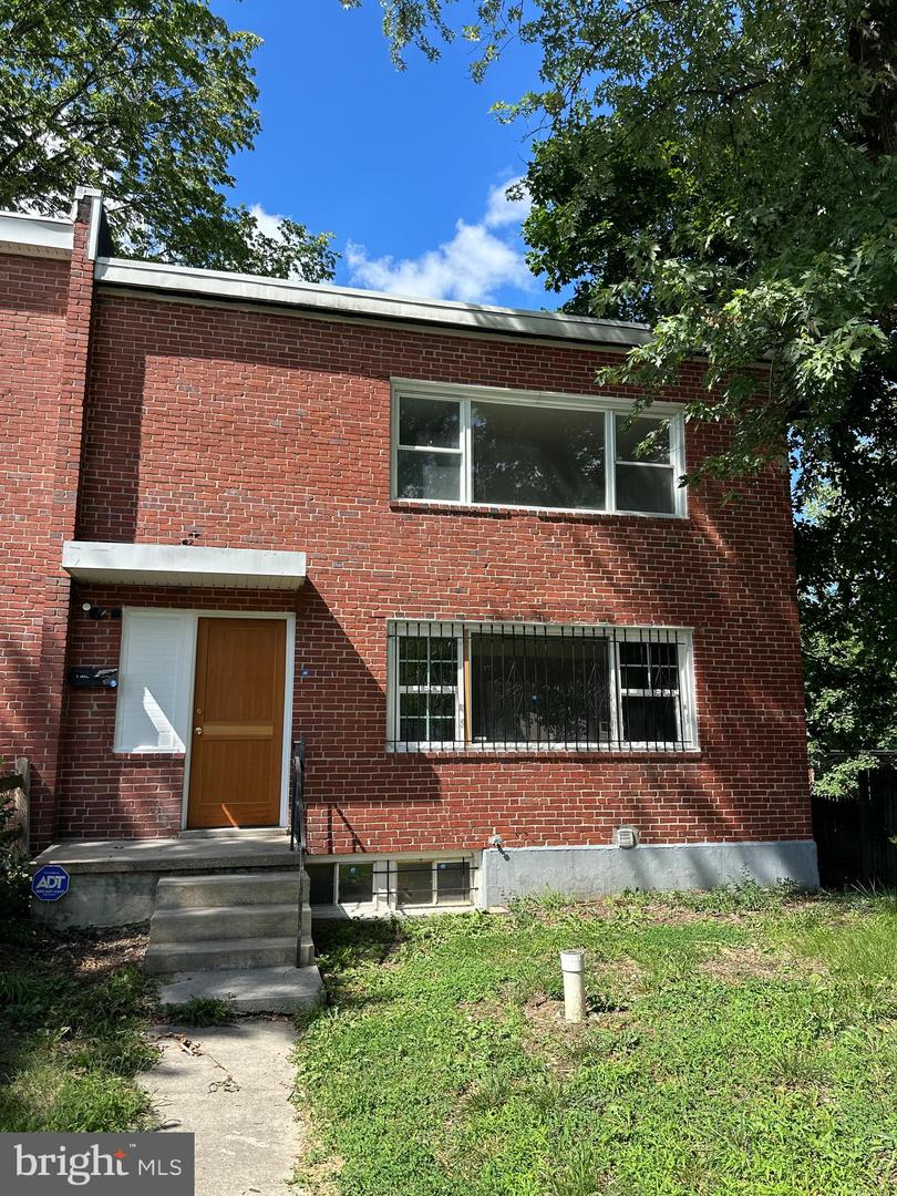 618 Harwood Avenue