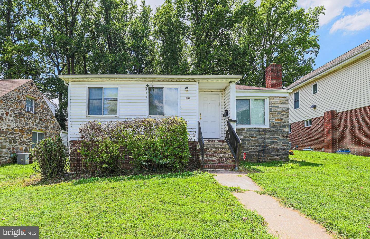 6206 Winner Avenue