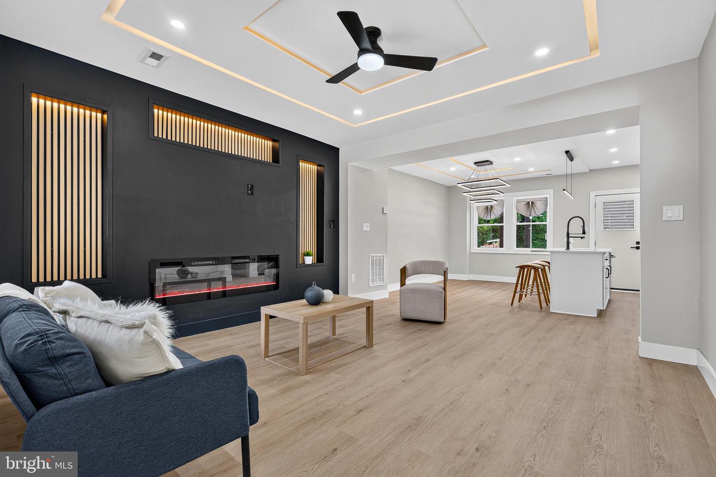 2423 W Cold Spring Lane