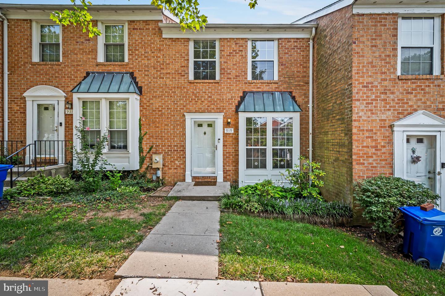 919 Dartmouthglen Way