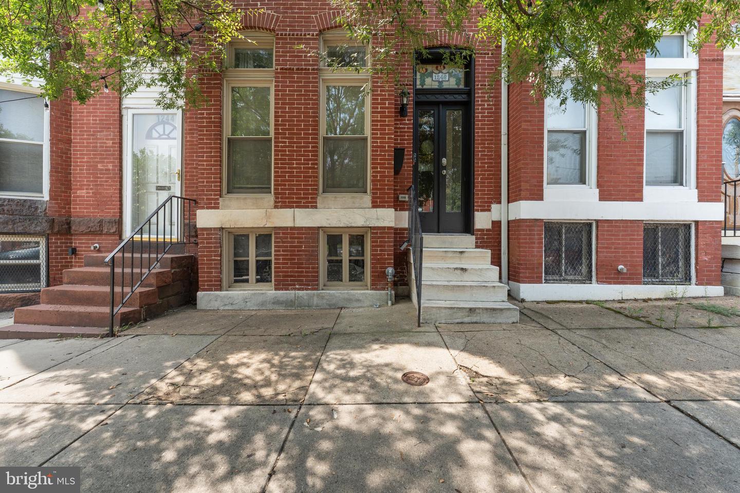 1246 N Broadway