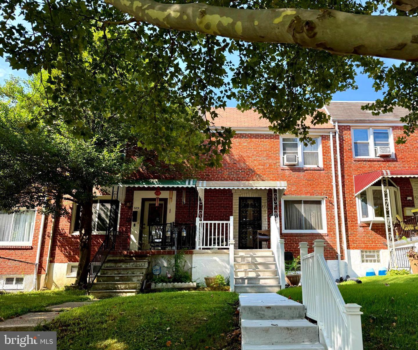 827 Saint Dunstans Road