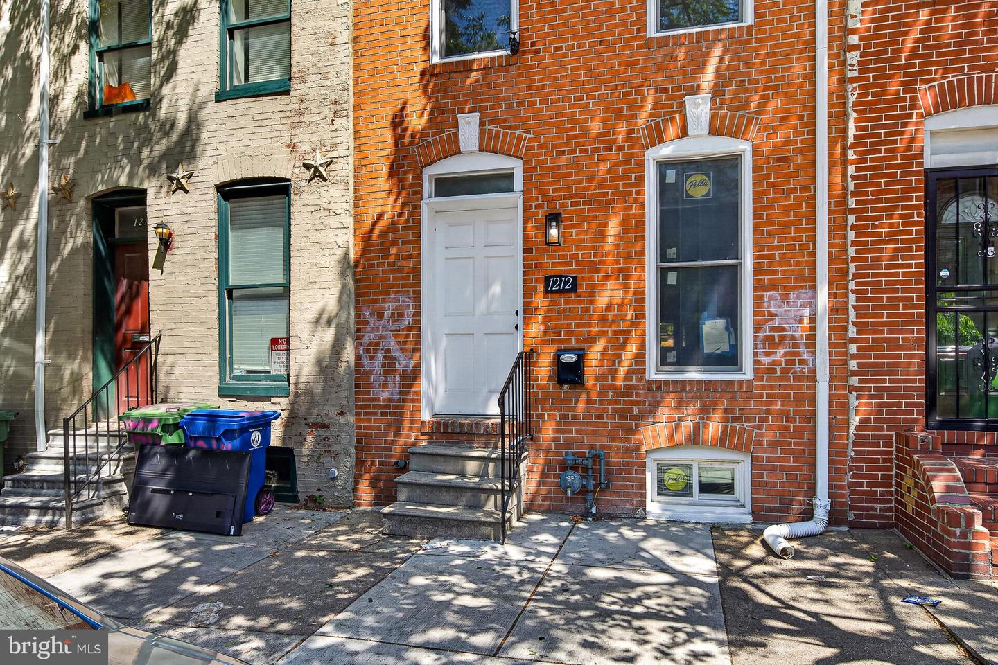 1212 W Lombard Street