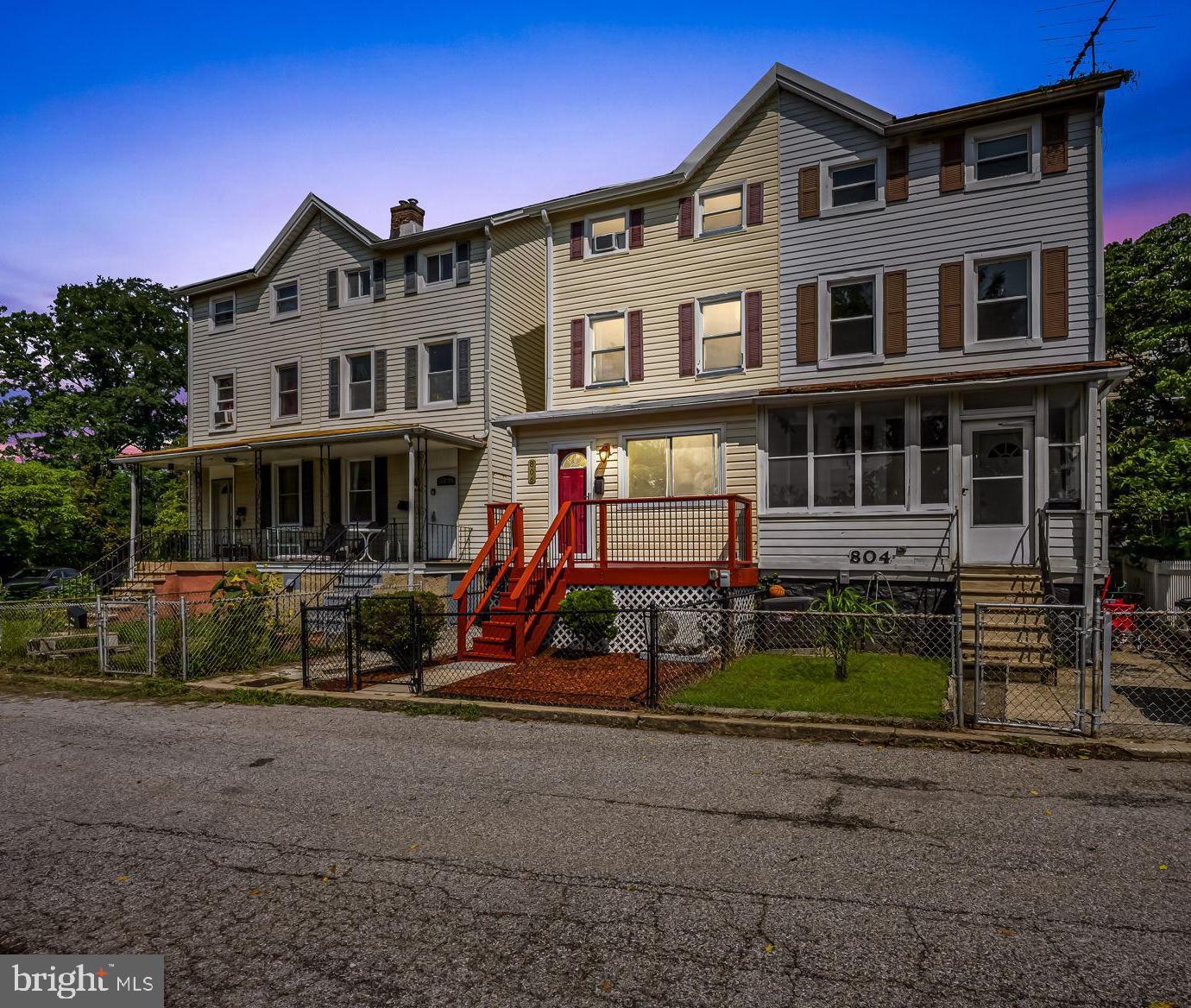 806 Darby Street