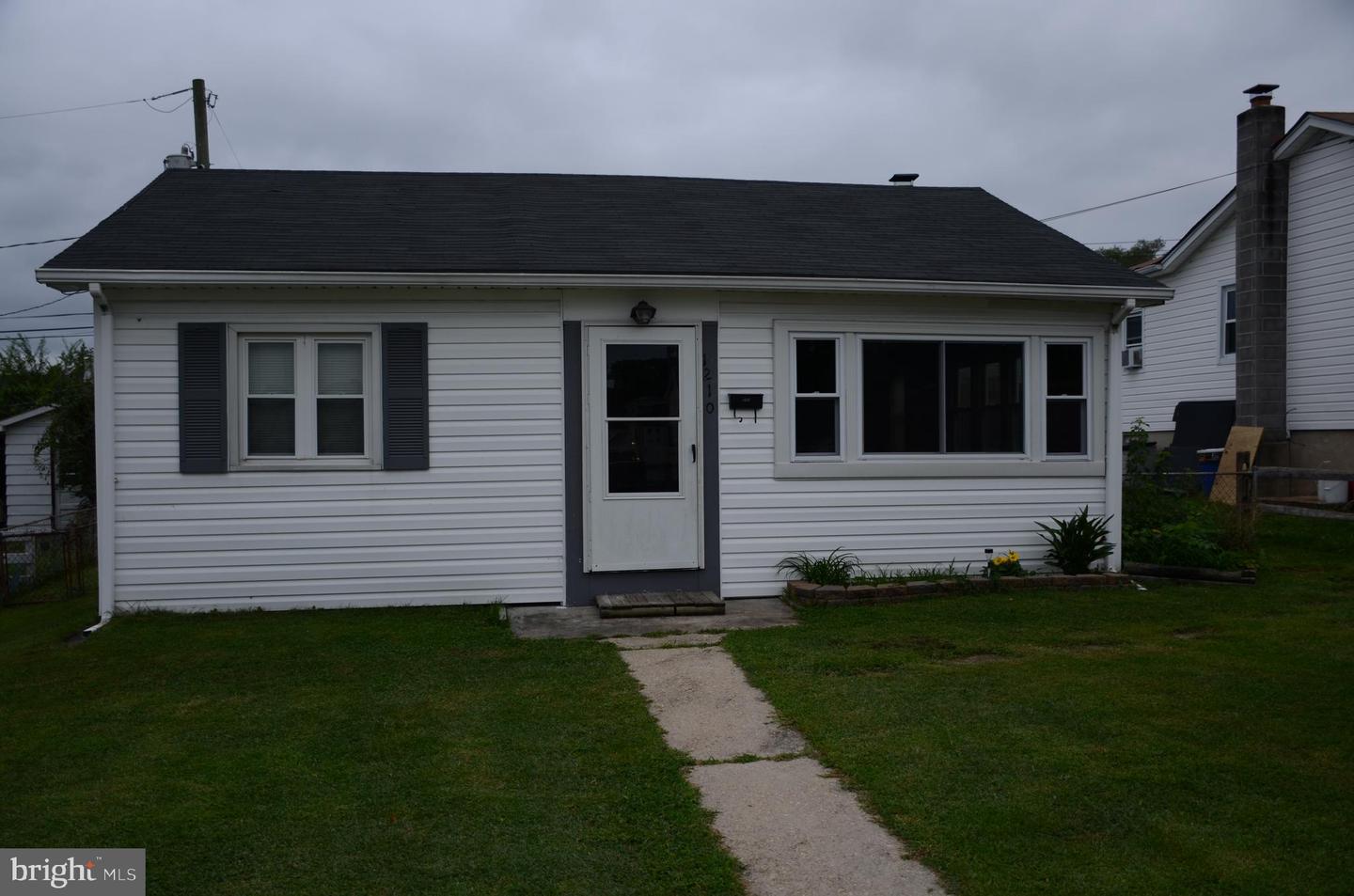 1210 Fuselage Avenue, Middle River