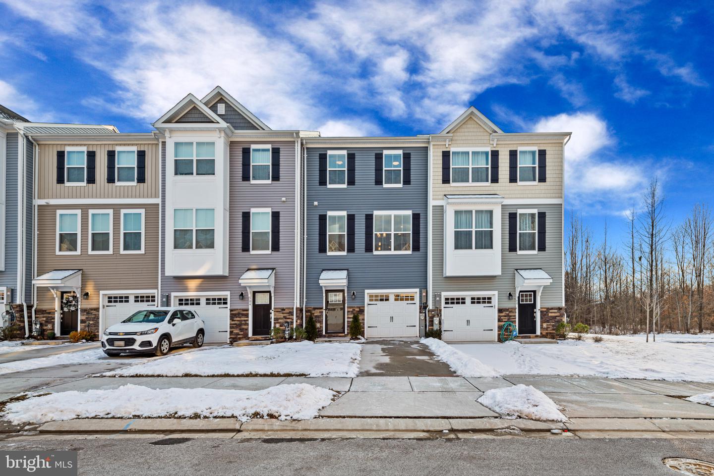 302 Top Cottage Court, Essex