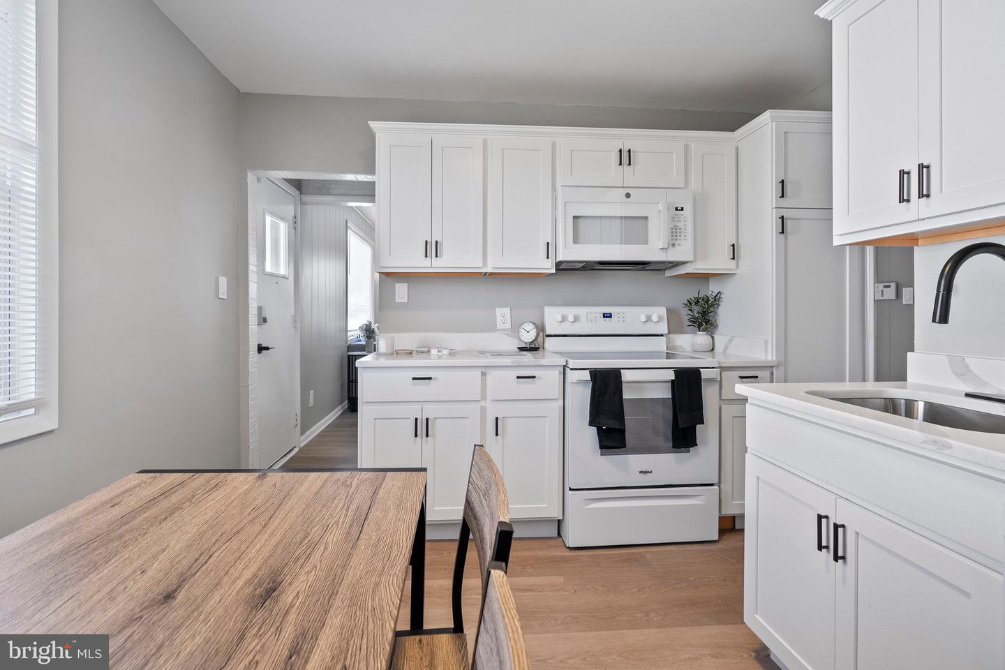 2518 Plainfield Road, Dundalk