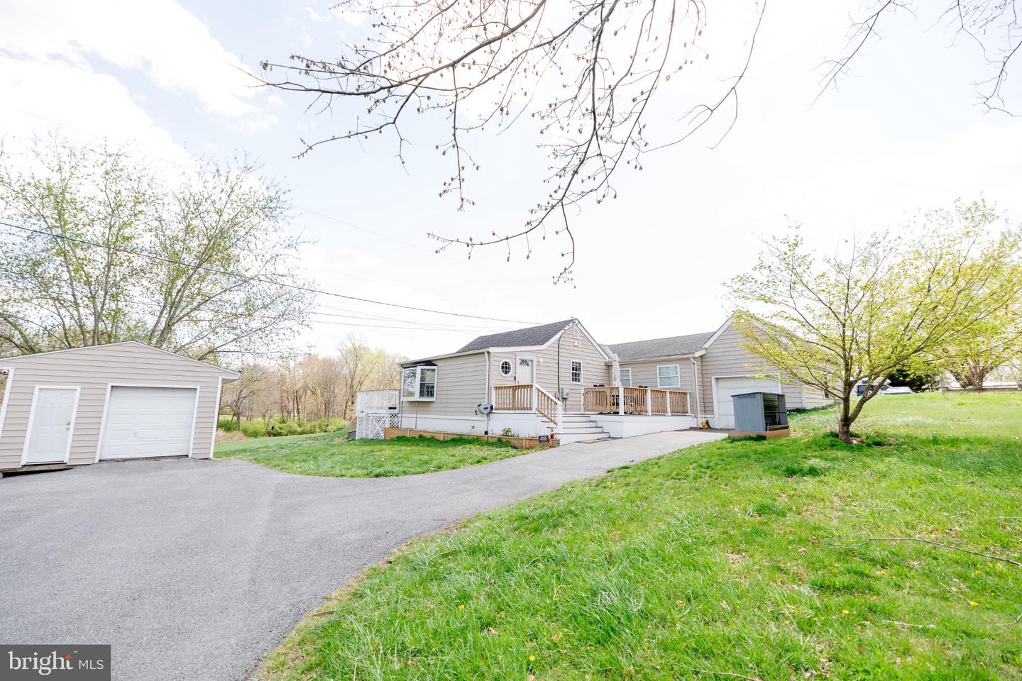 3637 Hernwood, Woodstock