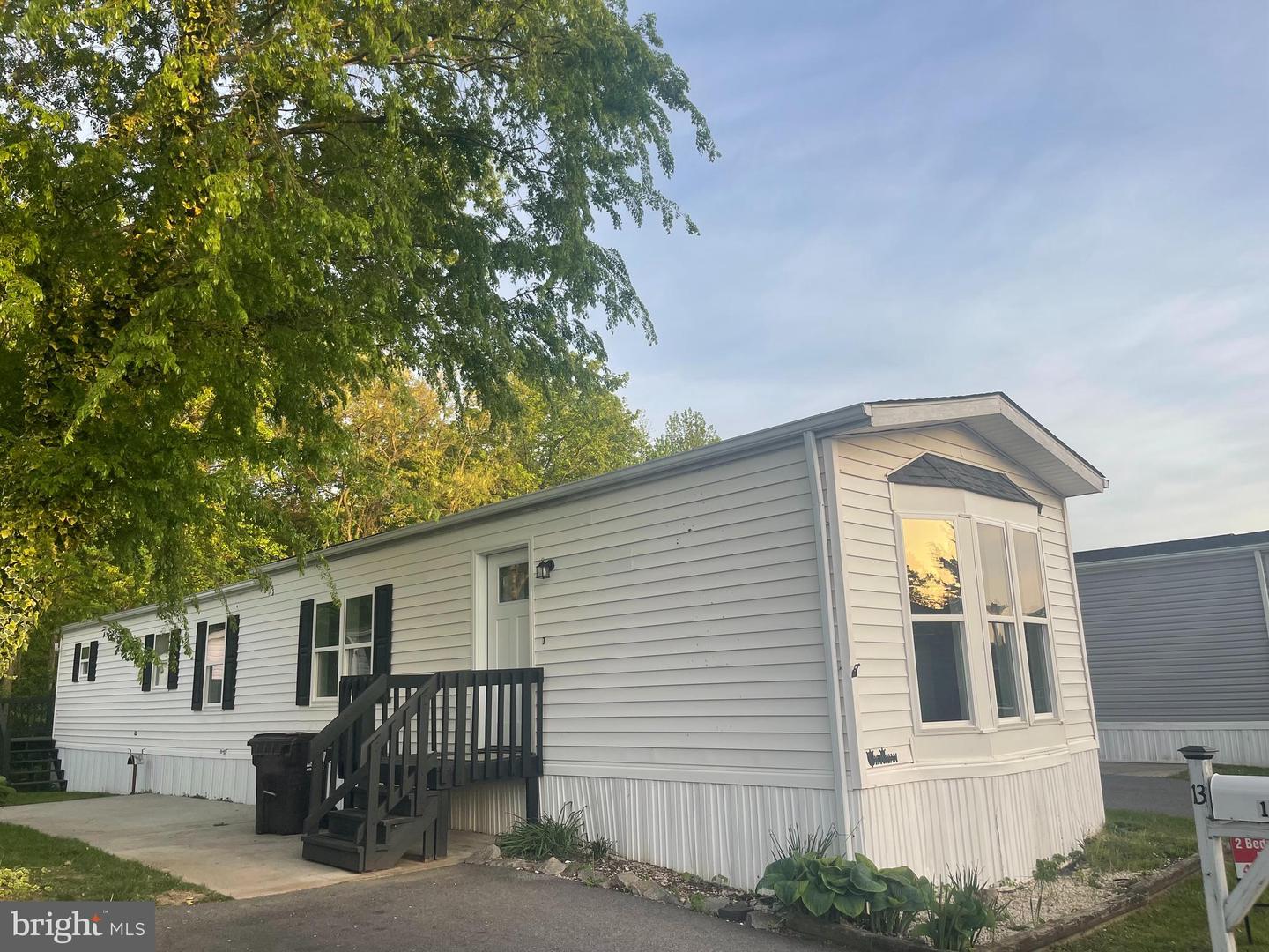 13 Tamarac Trail, Middle River