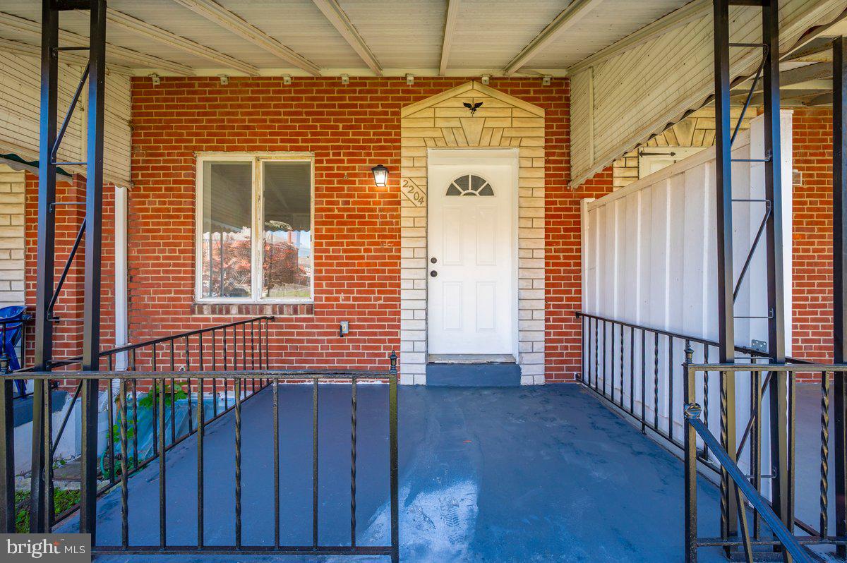 2204 Redthorn Road, Middle River