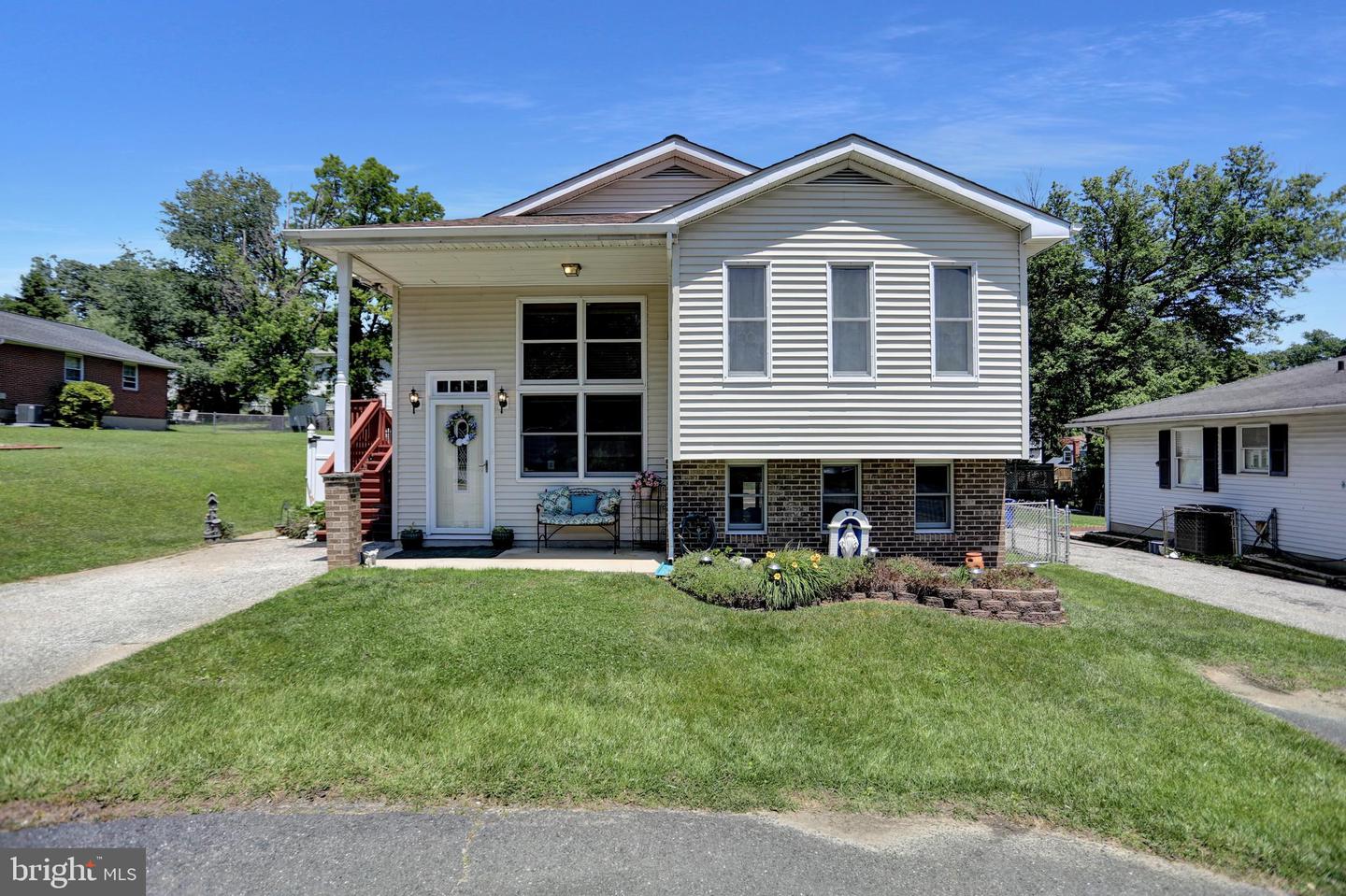 1814 Putty Hill Avenue, Baltimore