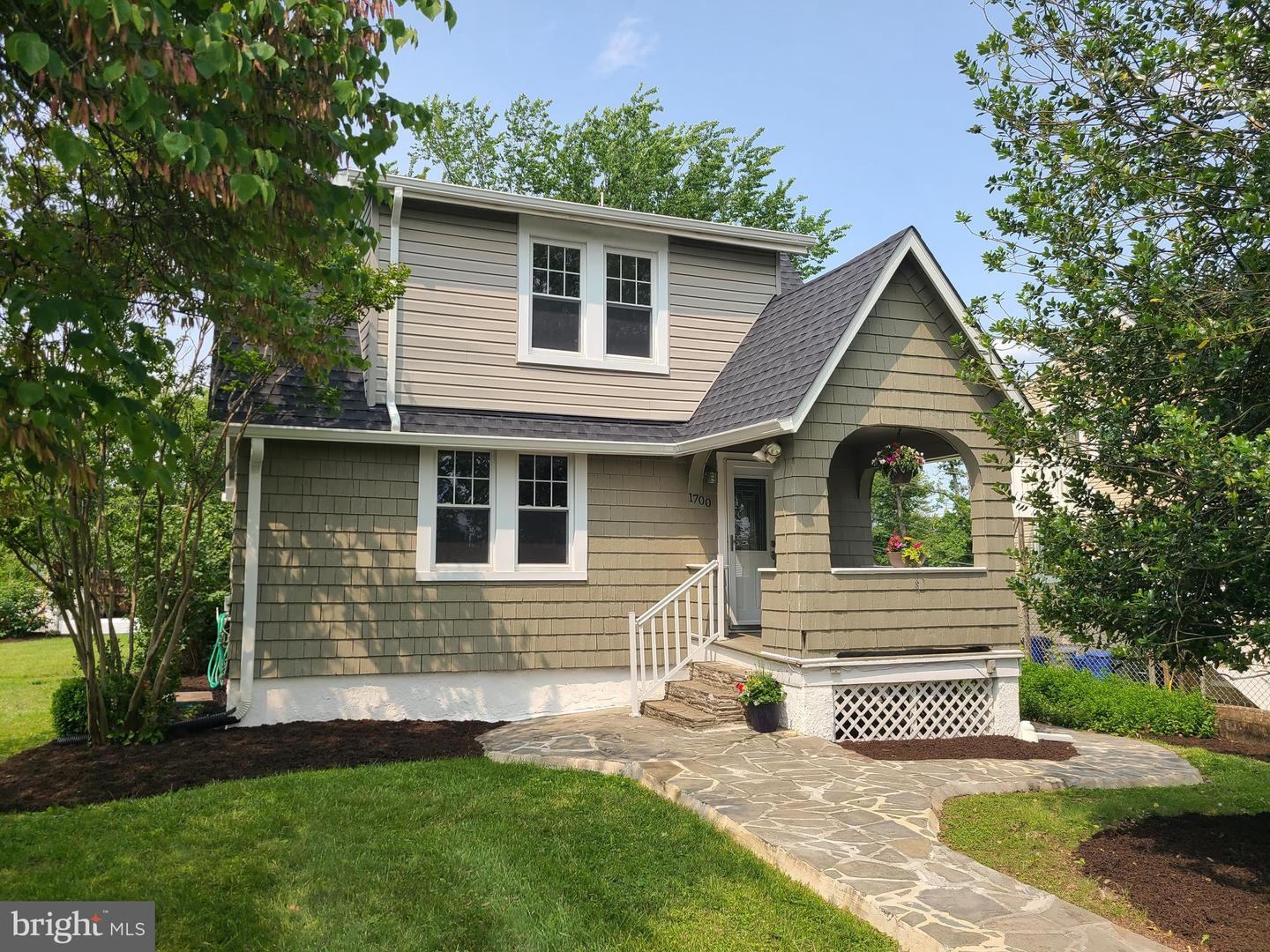 1700 Goodview Road, Parkville