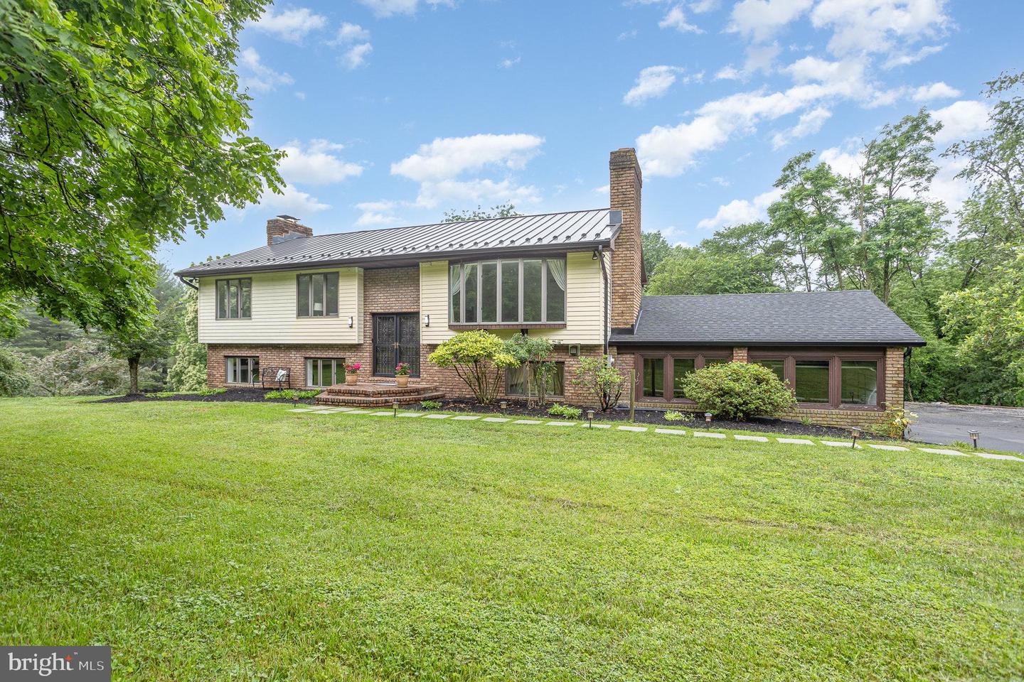 2007 Wilson Road, White Hall