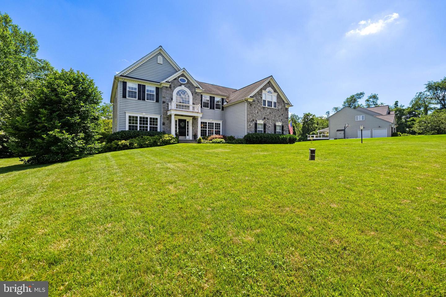 2207 River Bend Court, White Hall