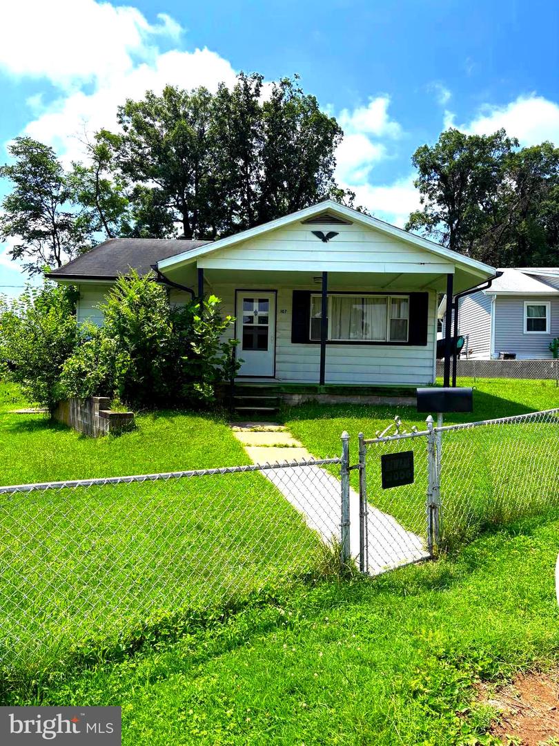 107 Compass Road, Middle River