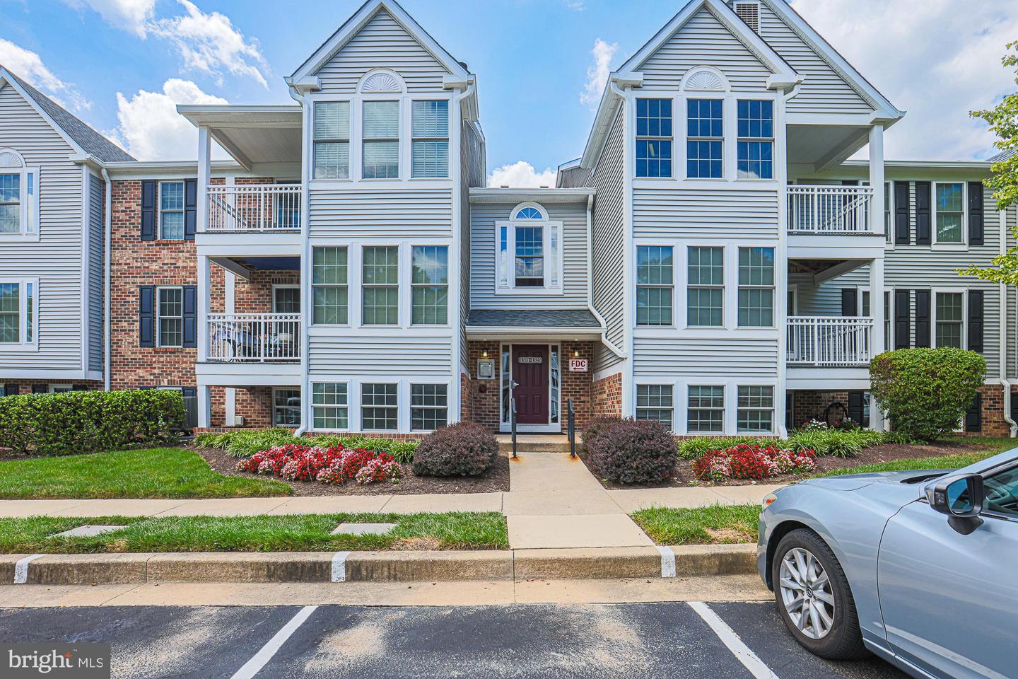 1301 Greenbriar Circle #7-1301, Pikesville