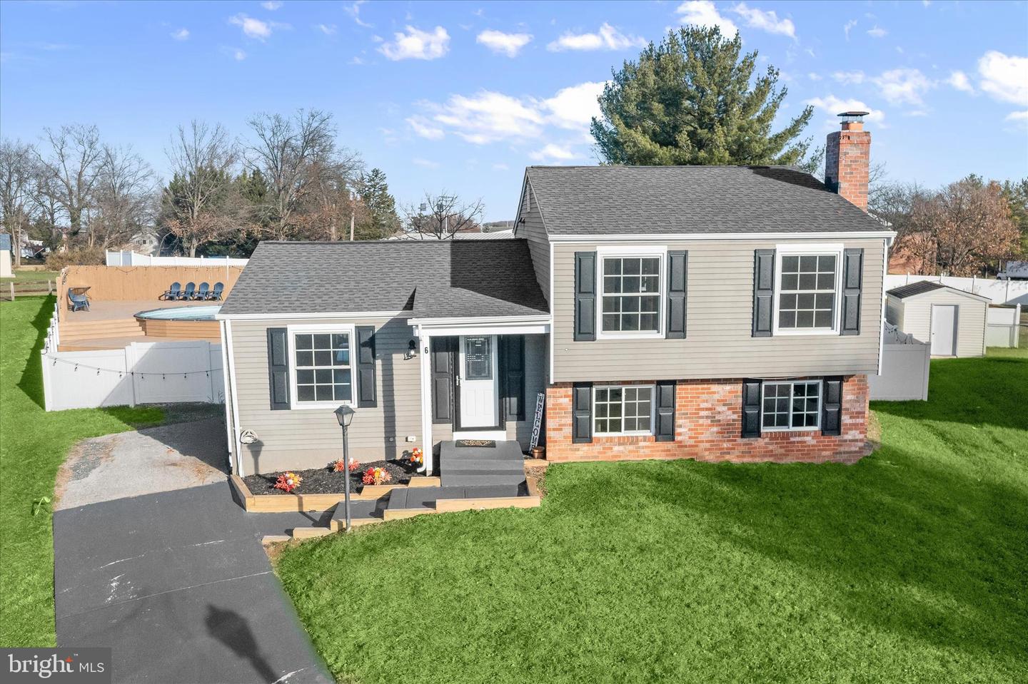 6 New Kent Court, Catonsville