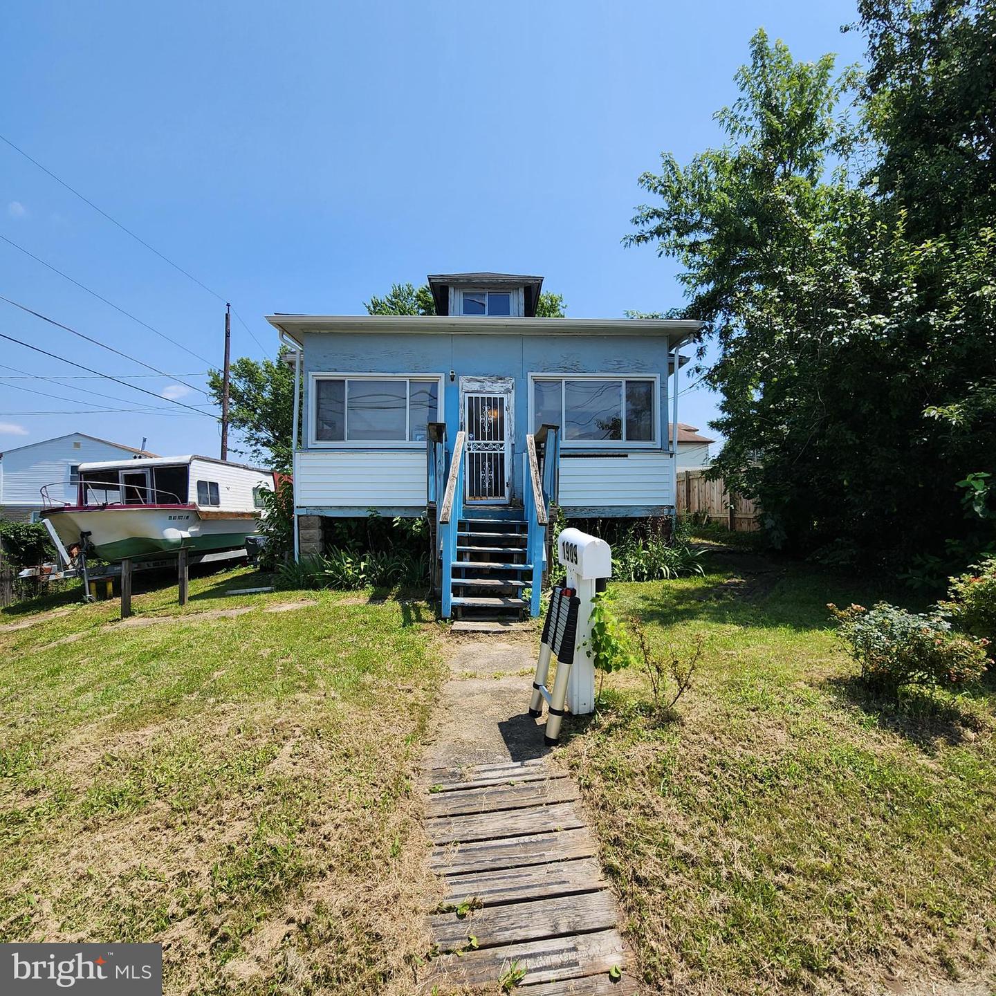 1909 Hammonds Ferry Road, Baltimore