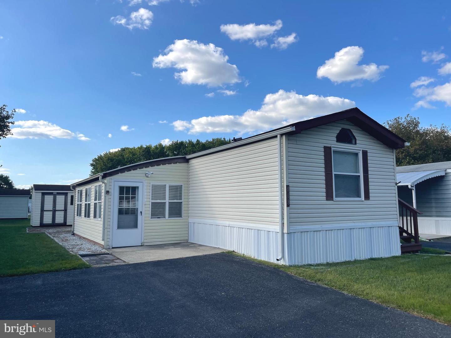 808 Leswood Court, Dundalk