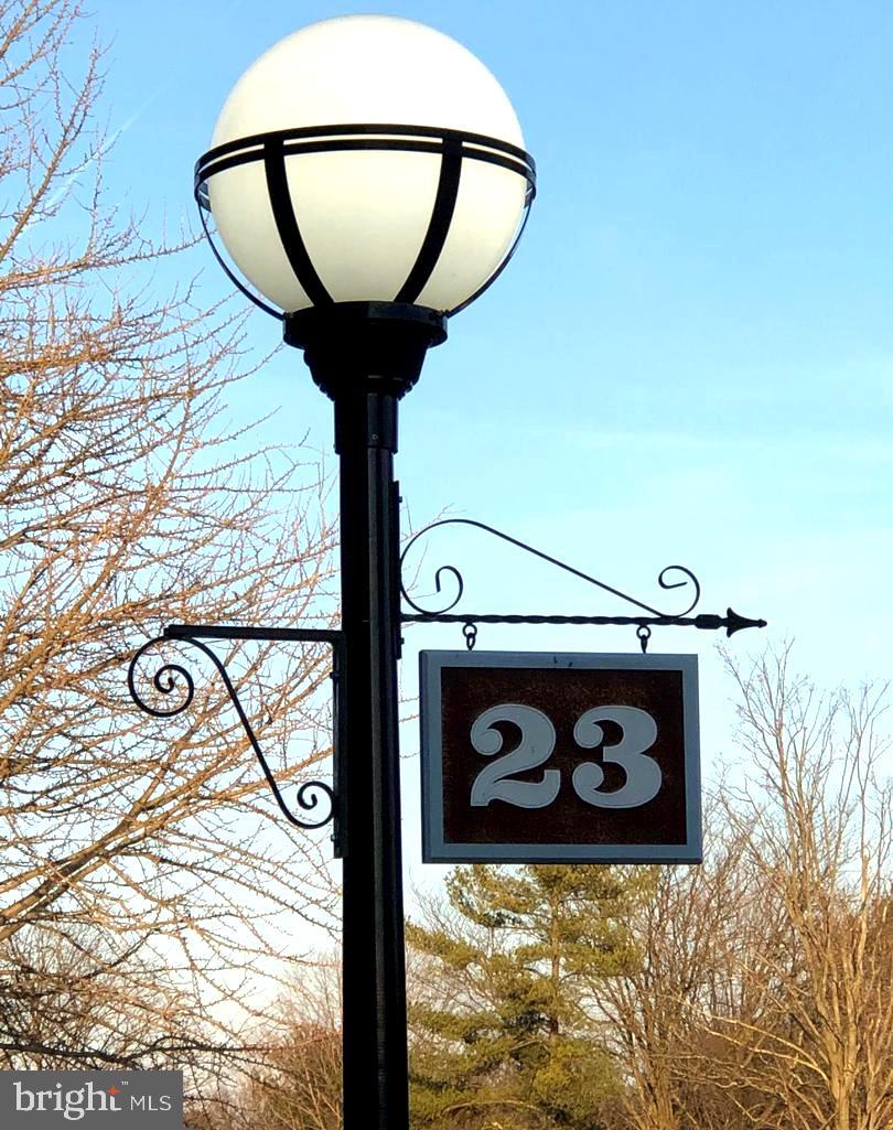 23 Stonehenge Circle #8, Pikesville