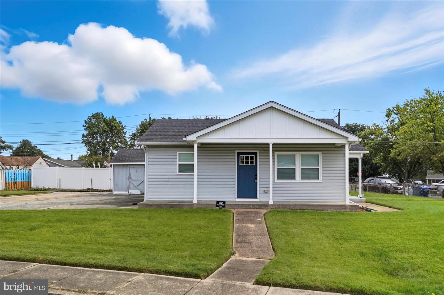 1111 Cord St, Middle River