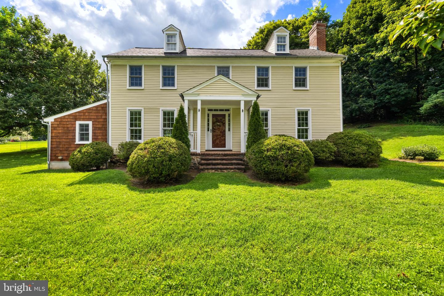 2212 River Bend Court, White Hall