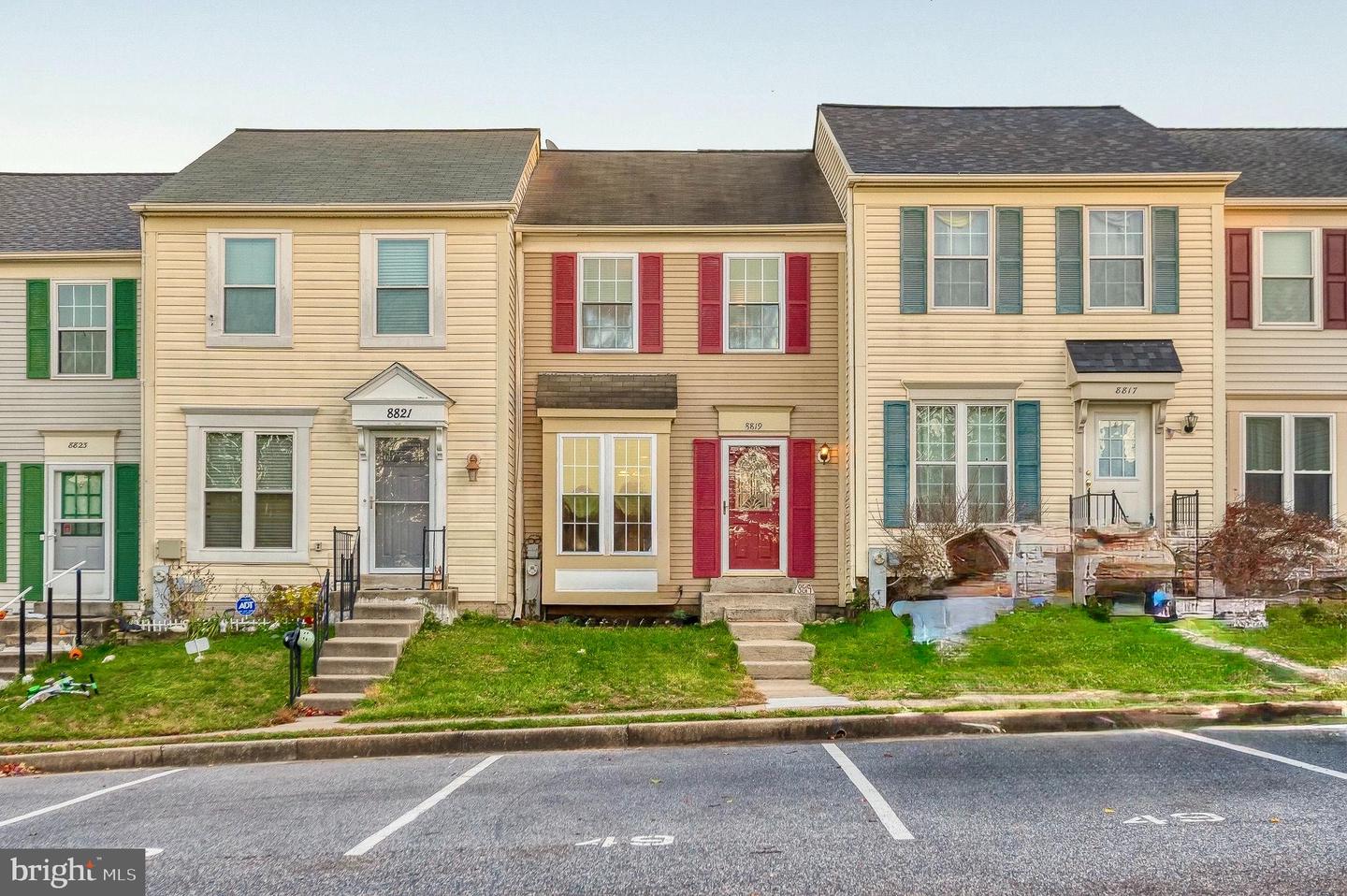 8819 Green Needle, Baltimore