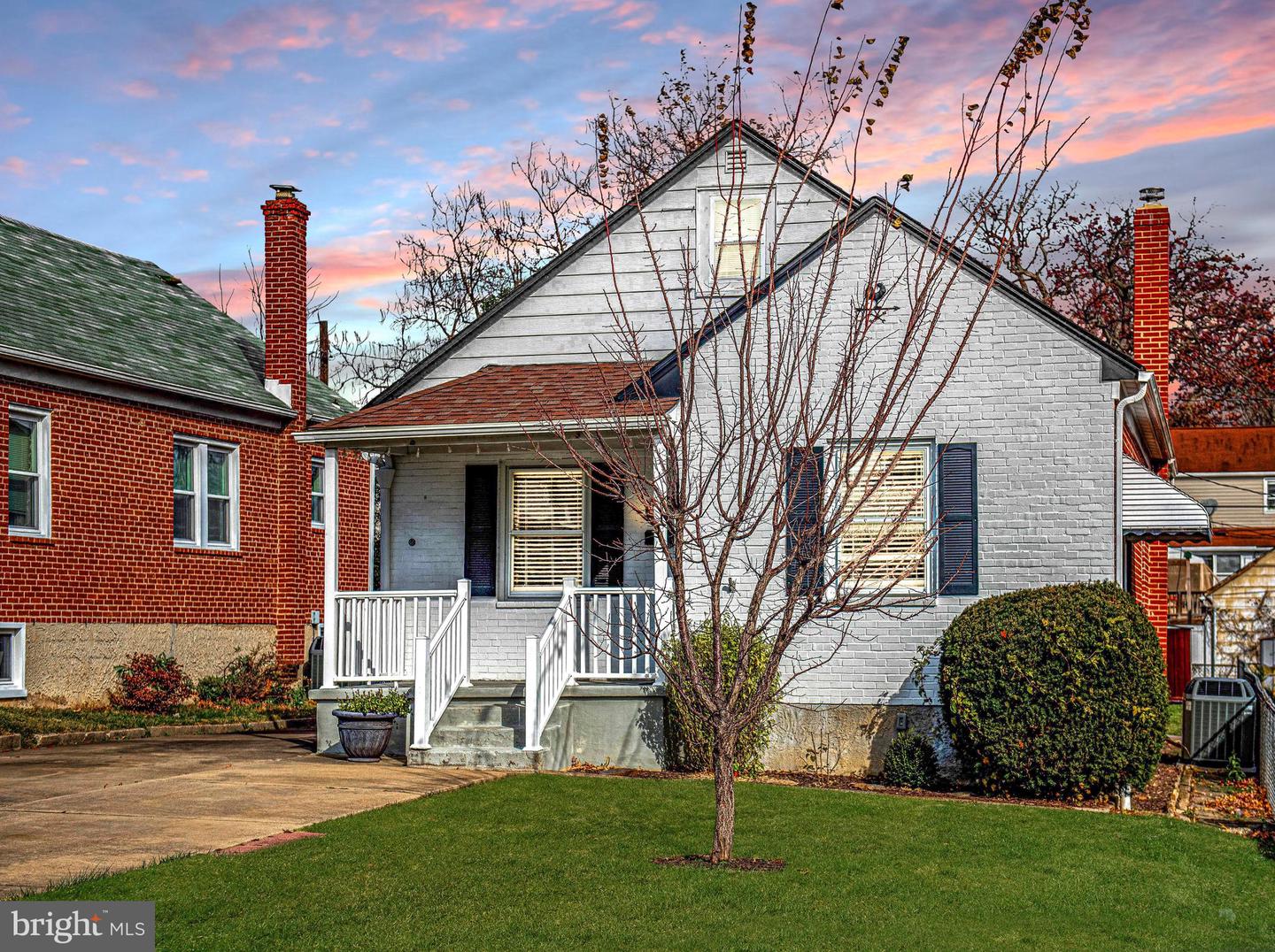 2808 Emerald, Parkville