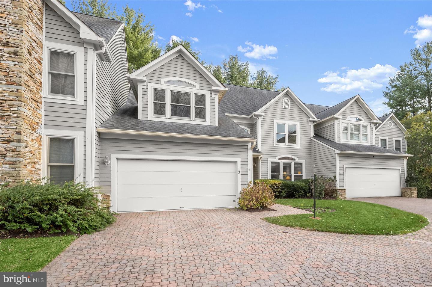 12 Sawgrass Court