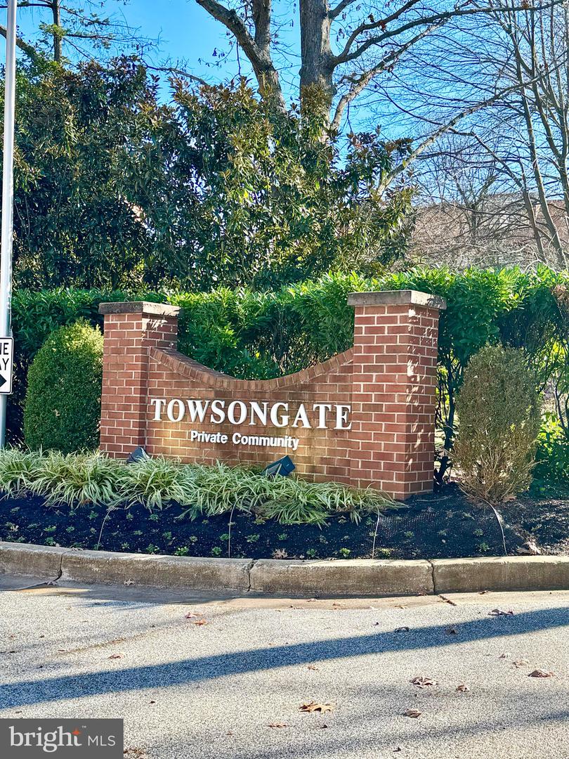 2 Southerly #108, Towson