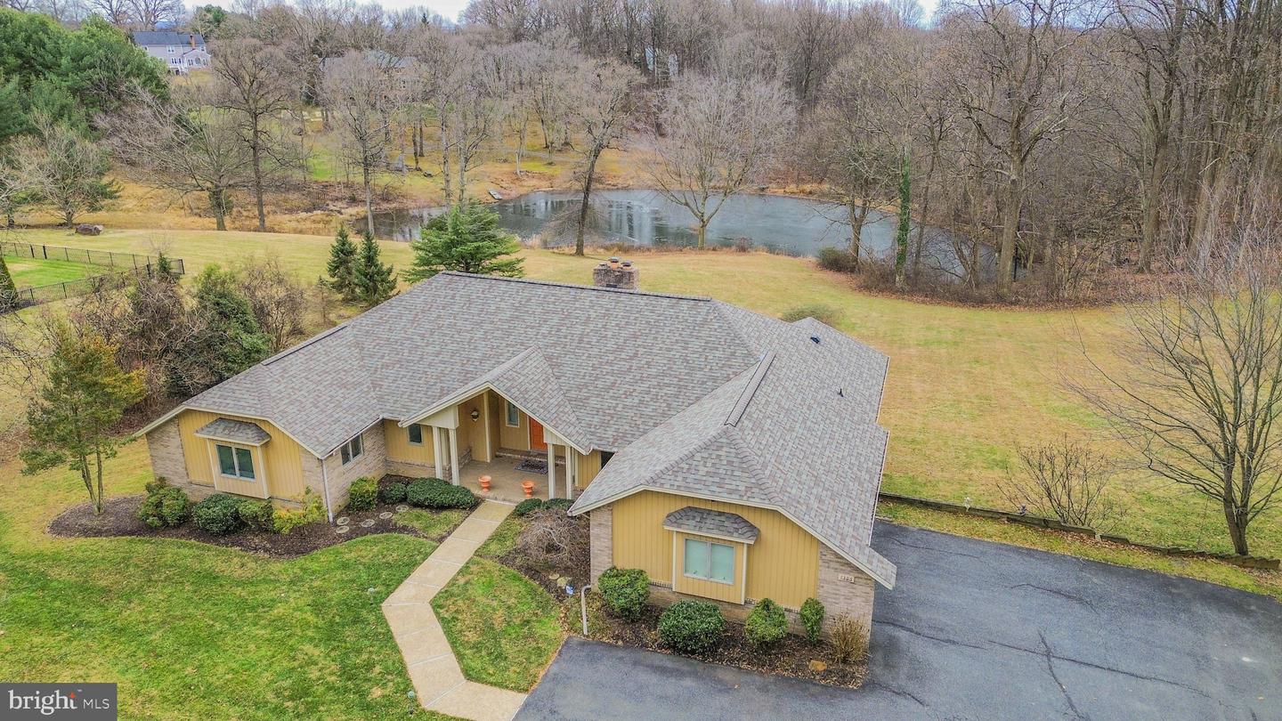 7305 Longfield Drive, Kingsville