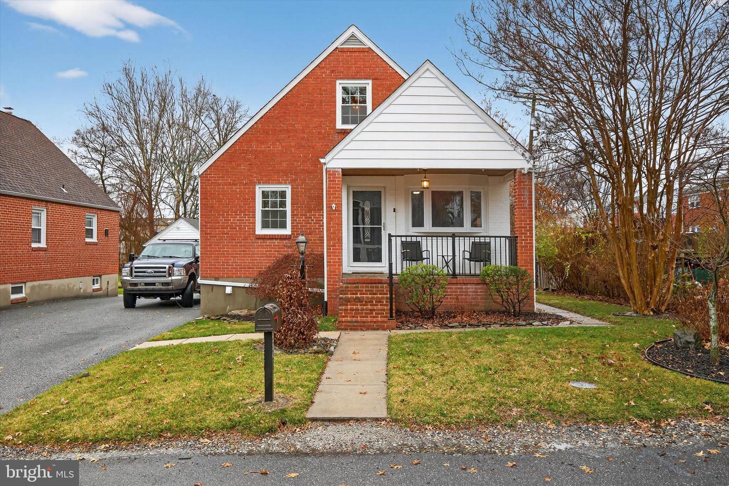 2301 Ellen Avenue, Parkville