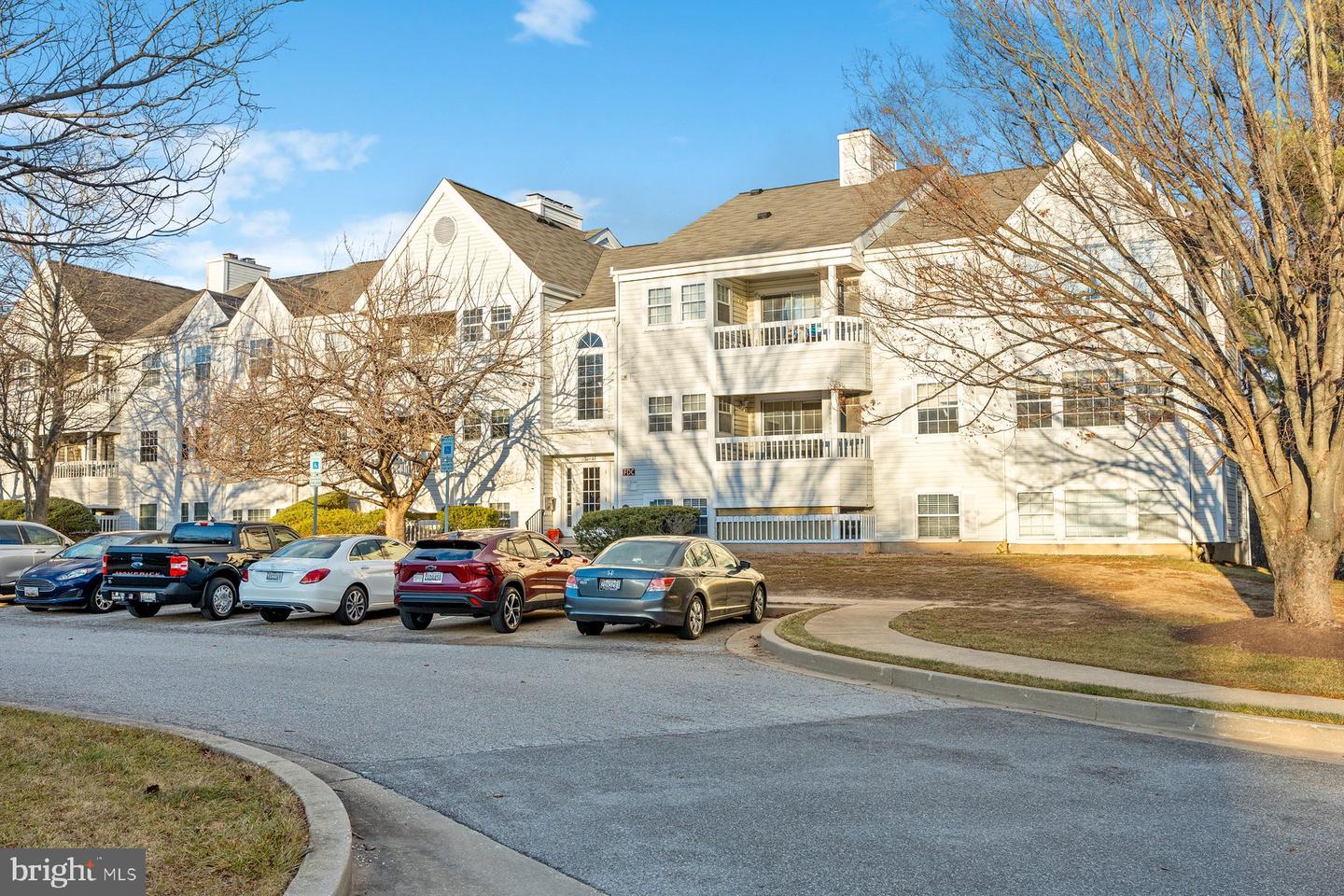 26 Shaftsbury Court #26