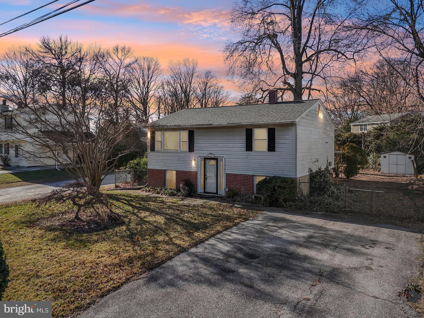 208 Elk Road, Essex