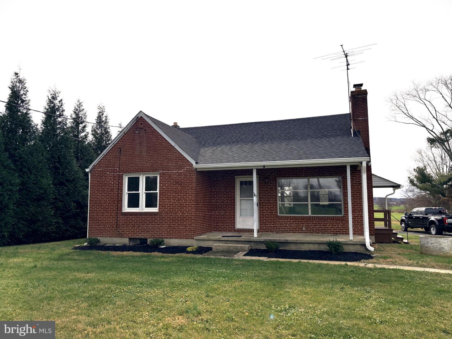 5223 Hydes Road, Hydes