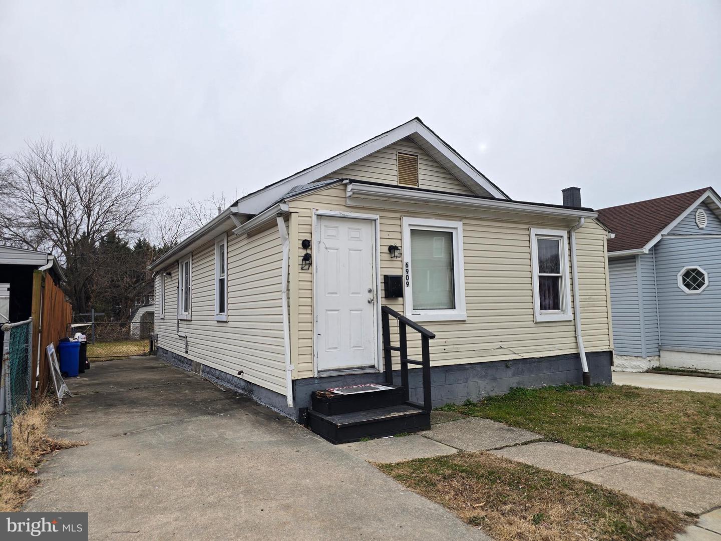 6909 Fait Avenue