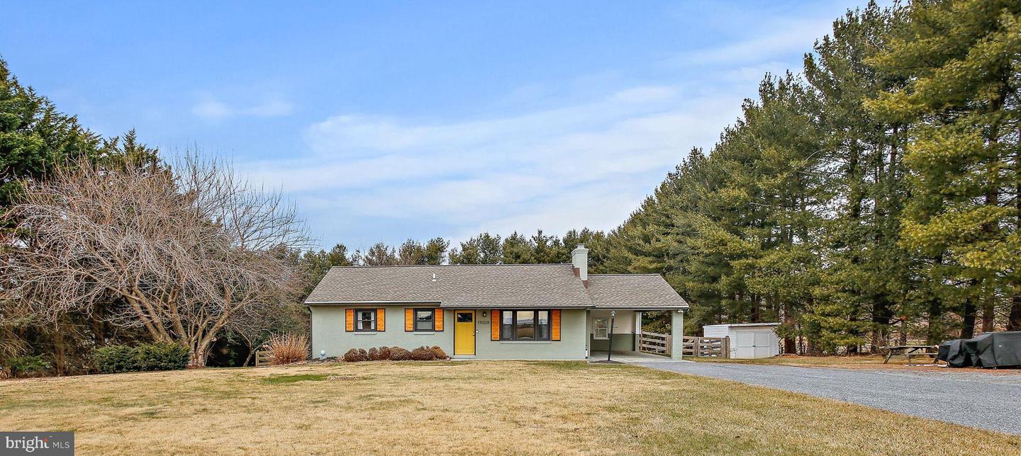 19028 Graystone Road, White Hall