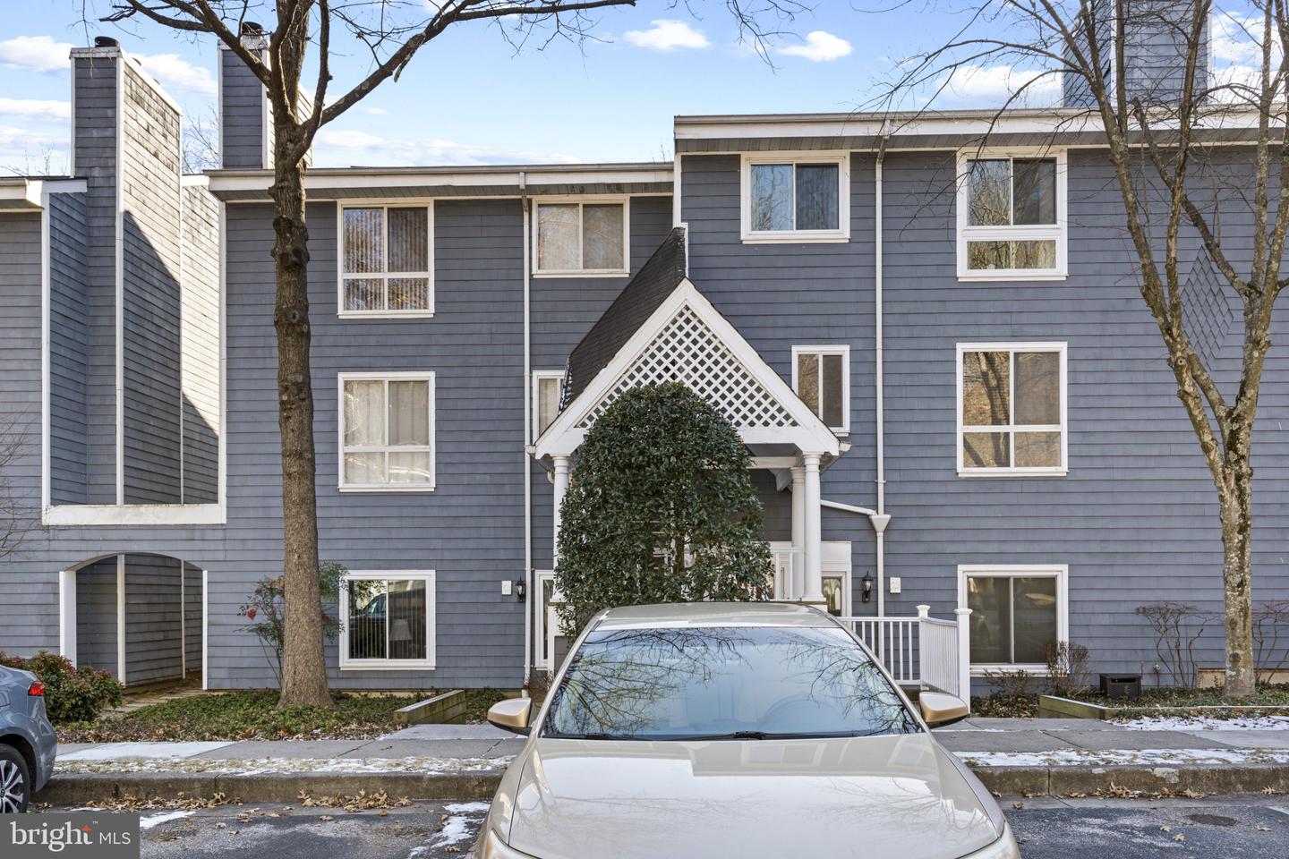 69 Greenwich Place #69, Pikesville