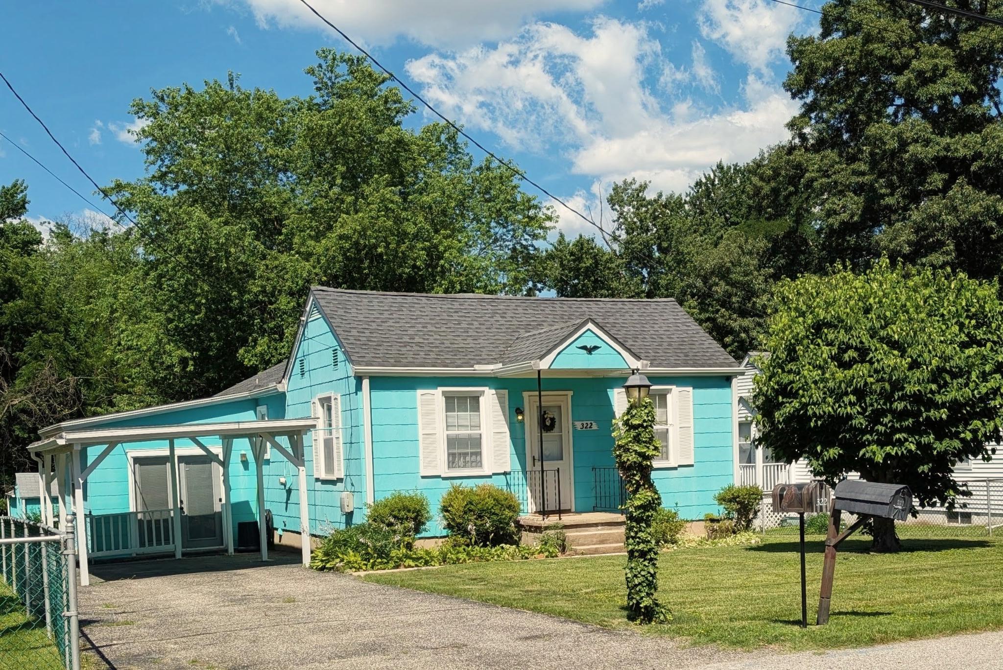 322 Sassafras Rd