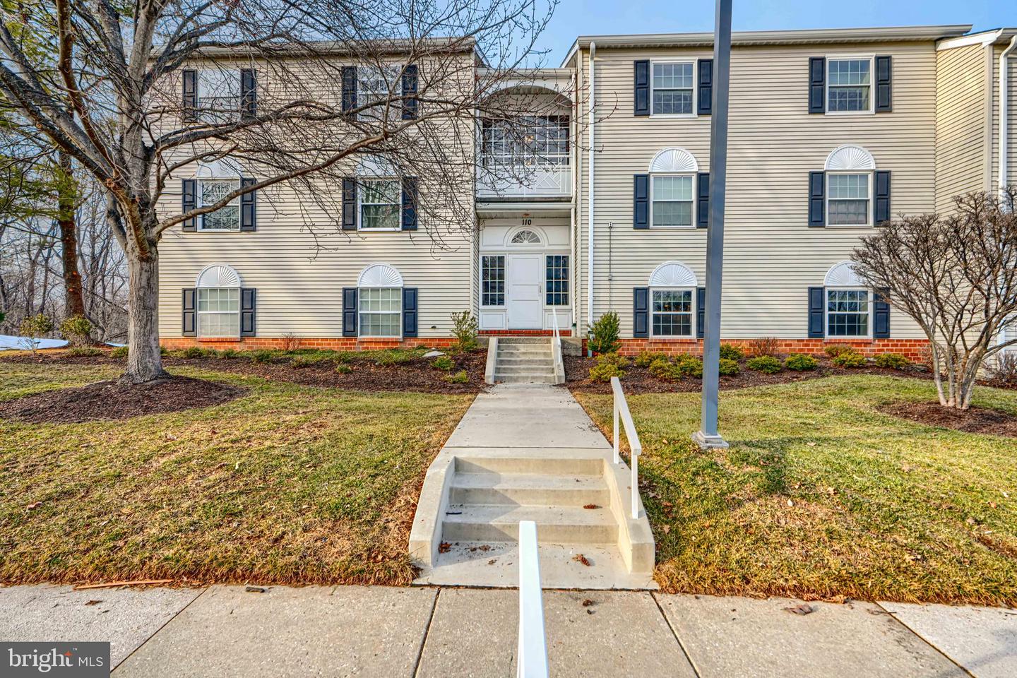 110 Castletown #201, Lutherville Timonium