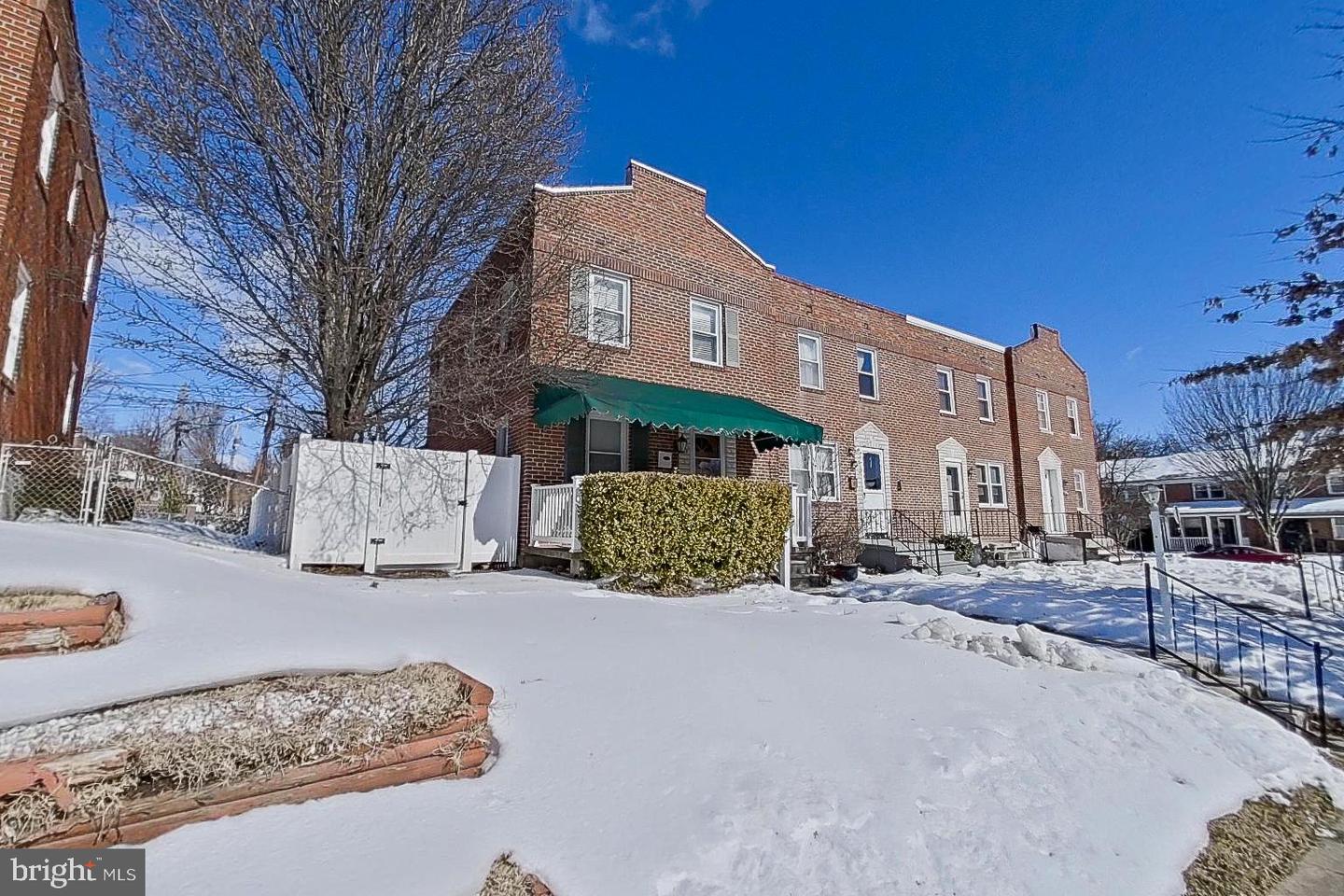 1738 Redwood, Parkville