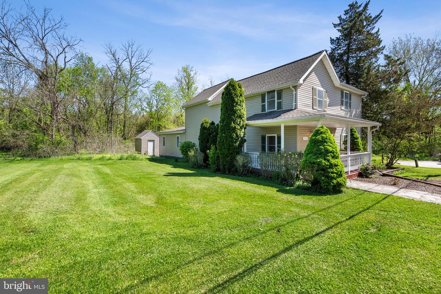 1423 School Lane