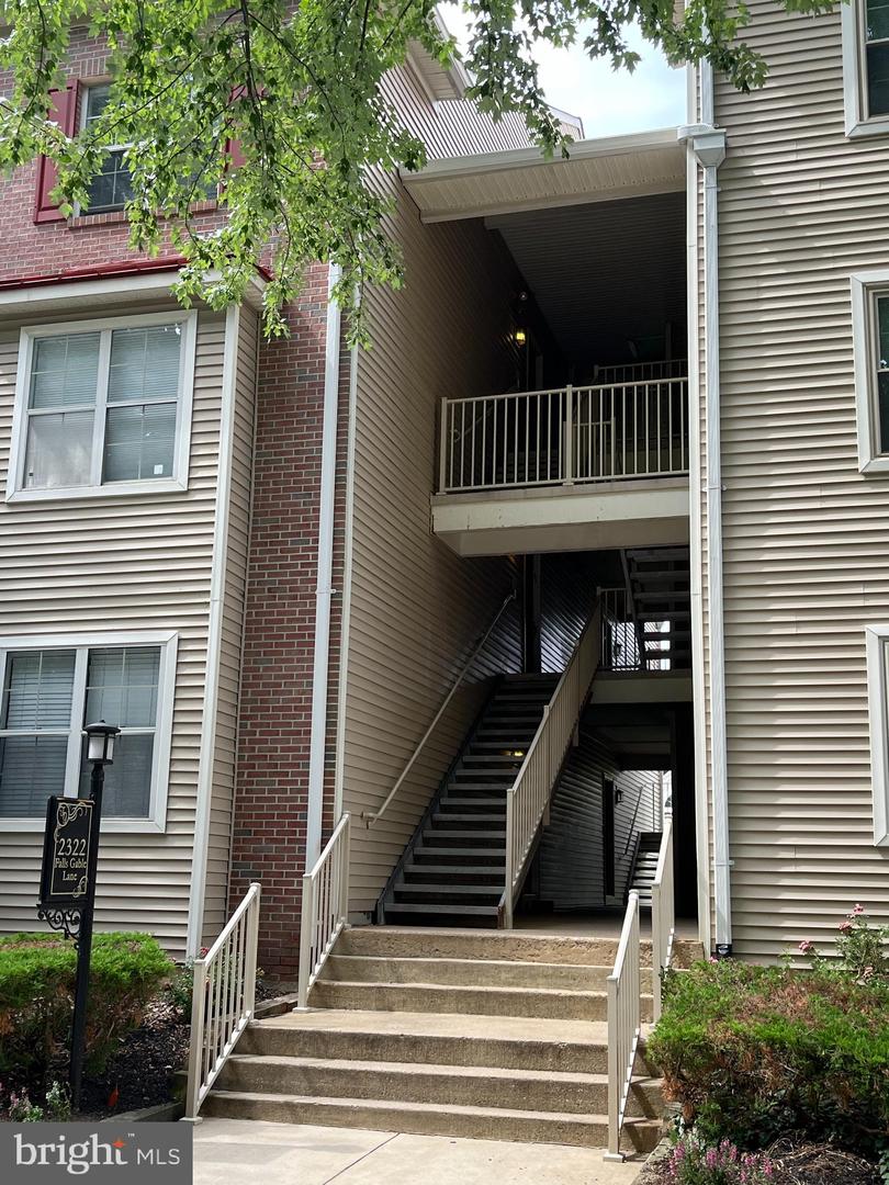 2322 Falls Gable Lane #j