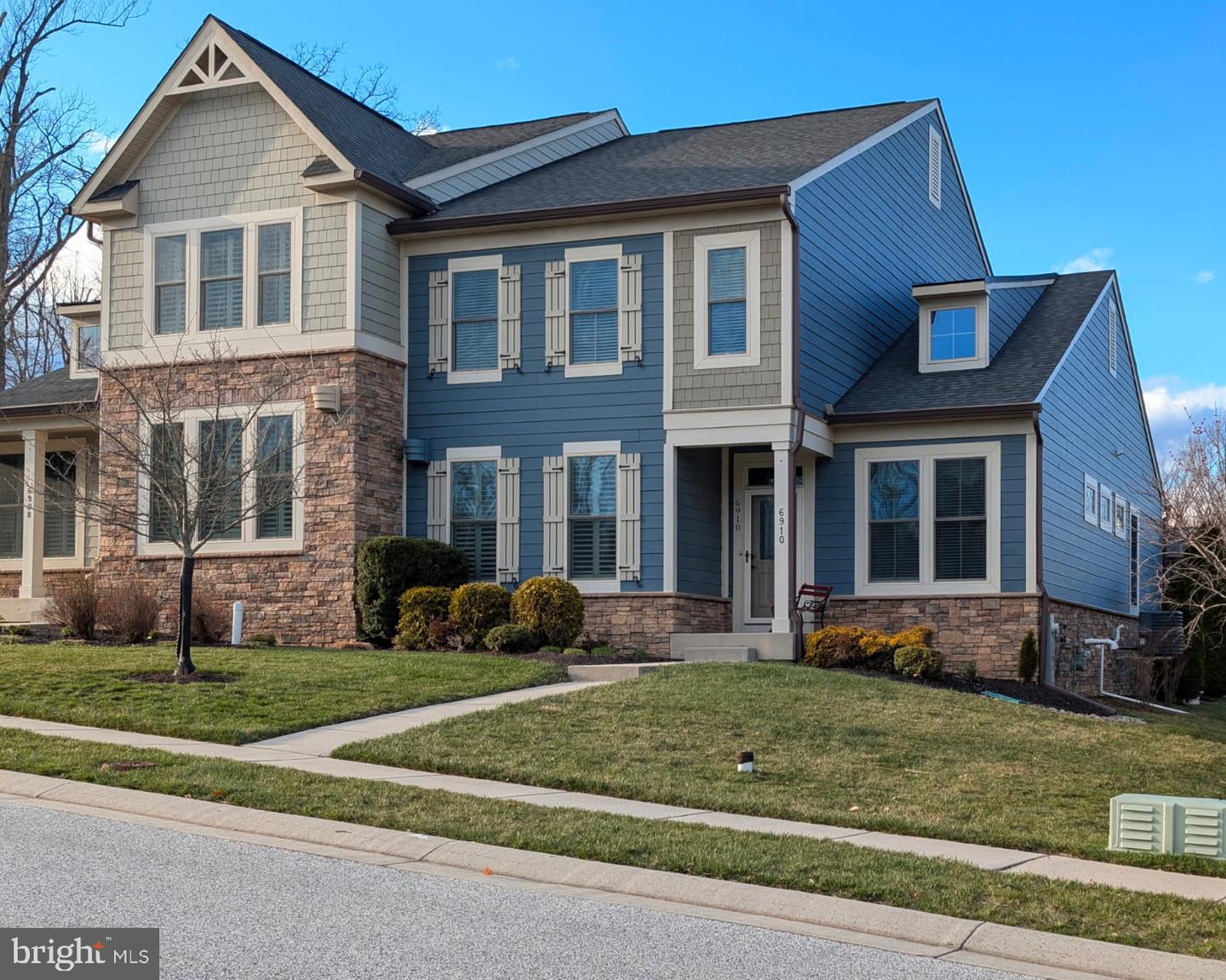6910 Summit Circle