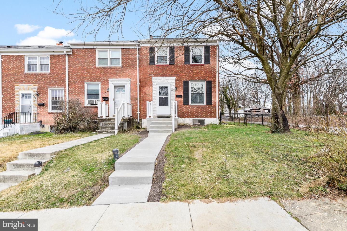 8423 Water Oak, Parkville