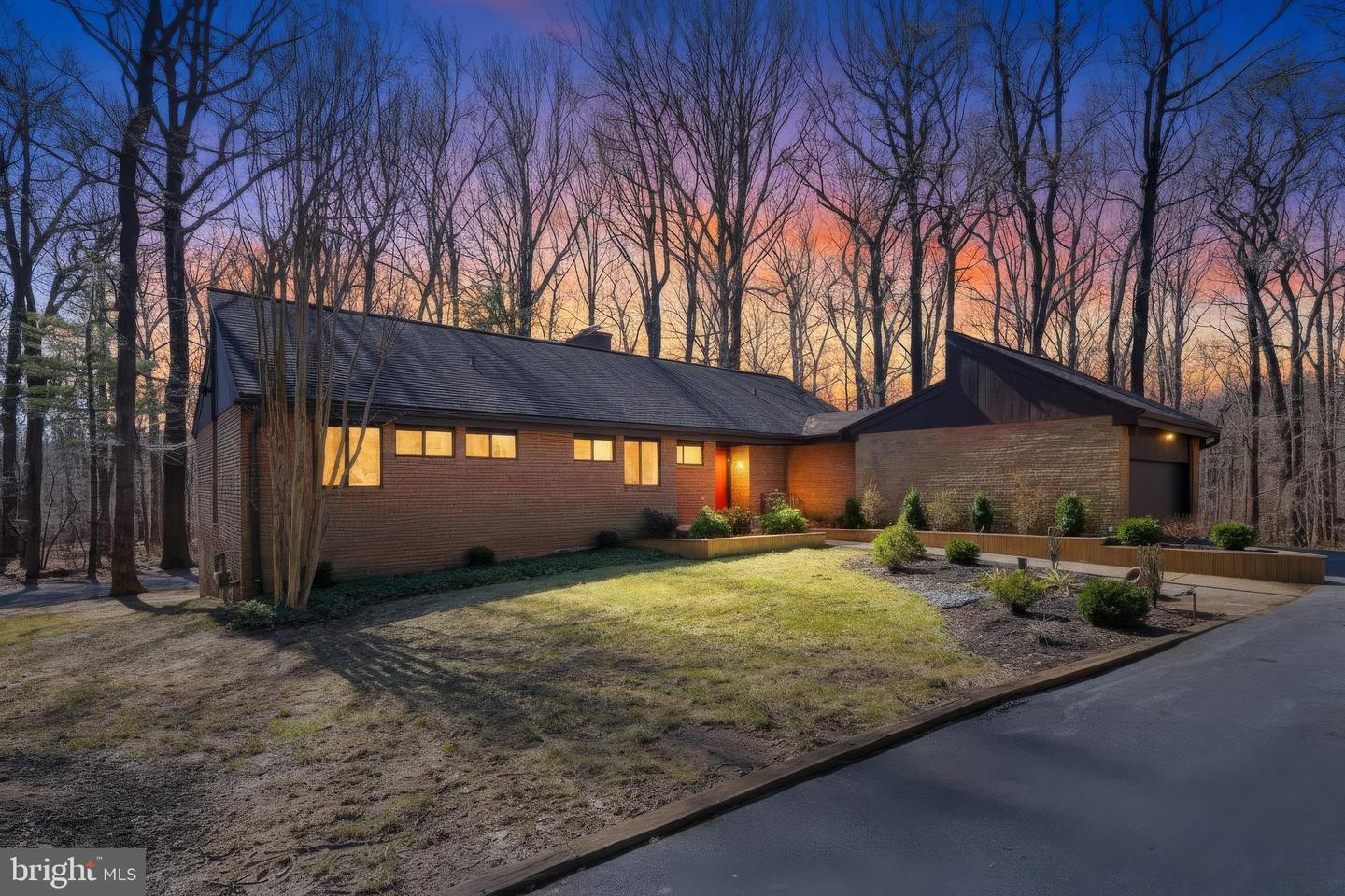 4 Chellis Court