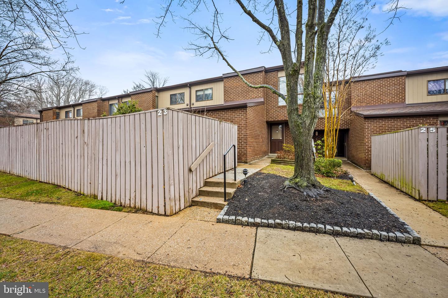 23 Saddle Court #g