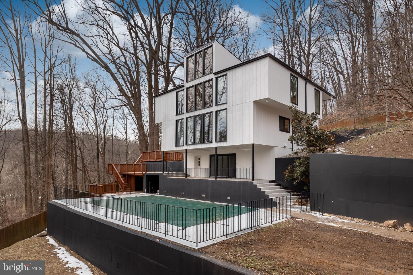 903 Ivy Hill Rd
