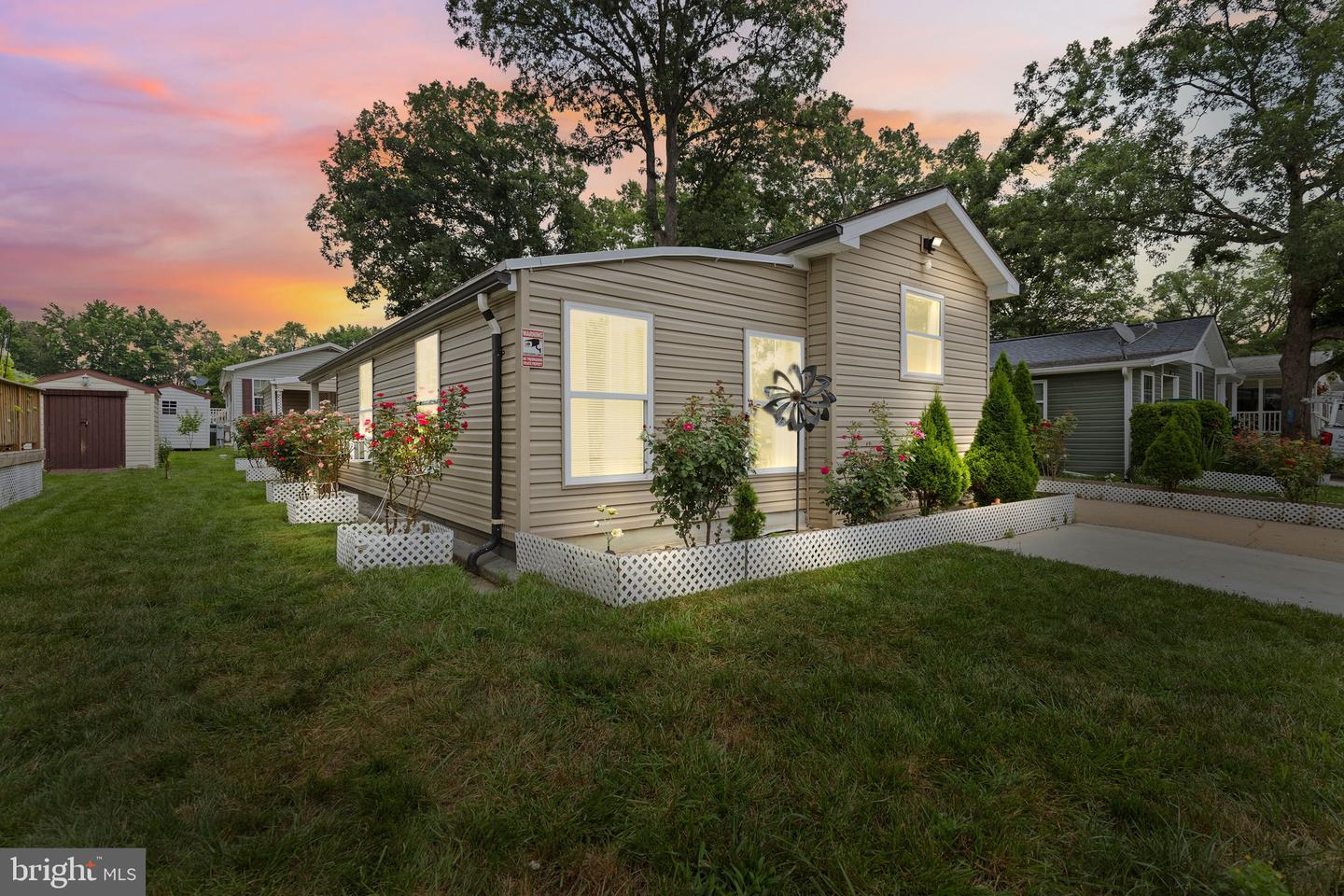 3512 Wagon Train Rd
