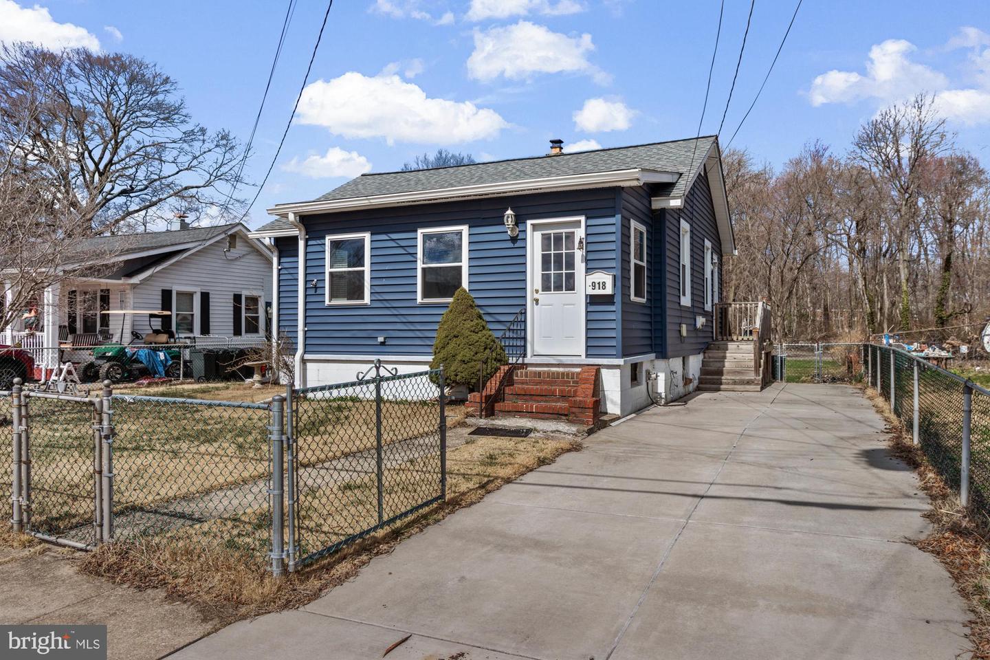 918 Renfrew Street, Baltimore